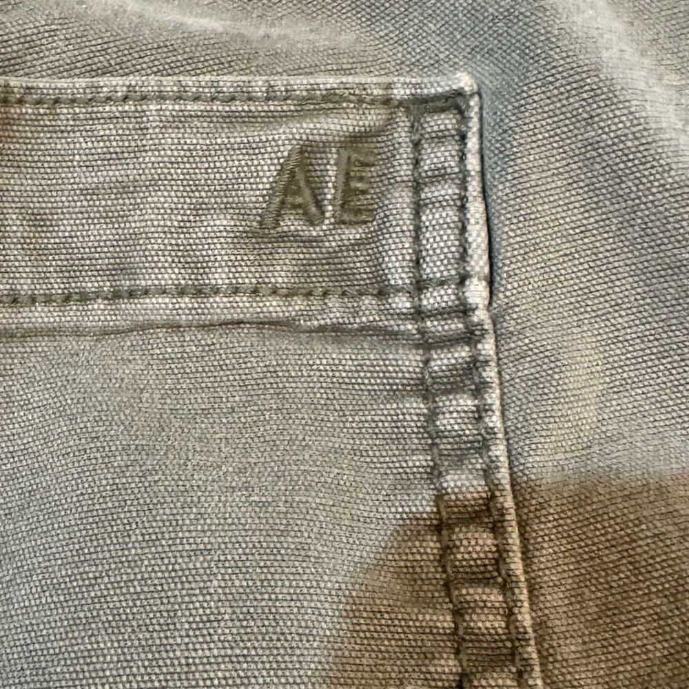 American Eagle Outfitters Women’s Olive Green Cargo Pants Y2K - Picture 11 of 14